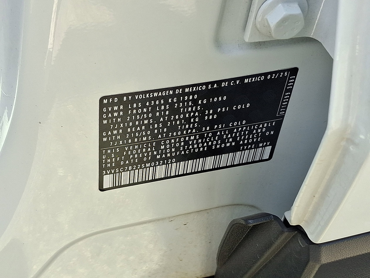 Used 2025 Volkswagen Taos SE FWD image 28