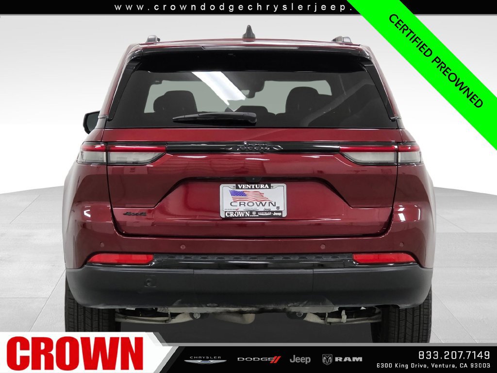 Used 2025 Jeep Grand Cherokee Altitude AWD/4WD image 6