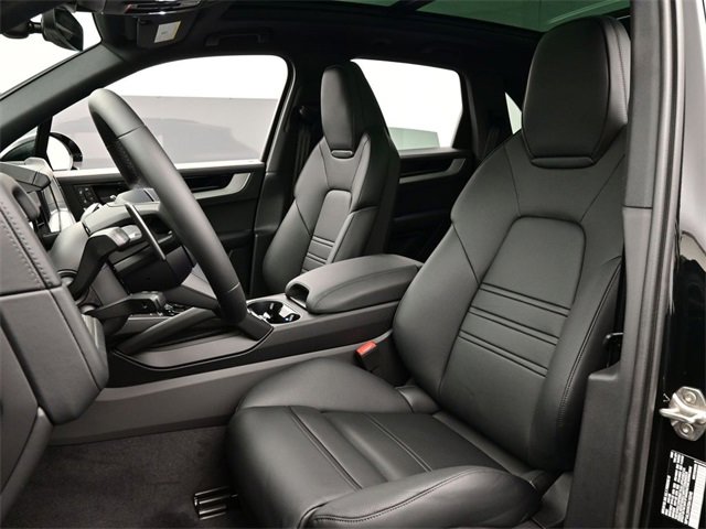 New 2026 Porsche Cayenne S image 5