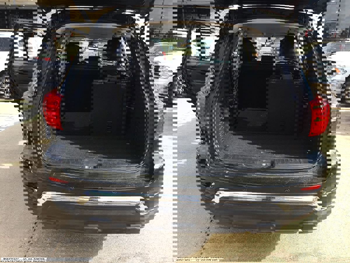 Used 2020 Nissan Pathfinder SL image 16