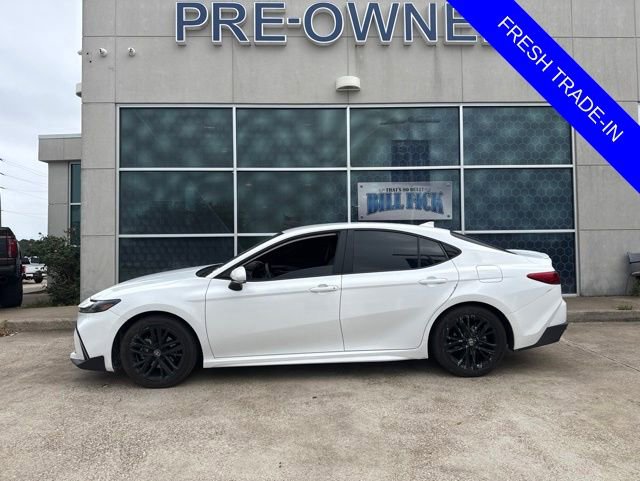 Used 2026 Toyota Camry SE w/ Convenience Package FWD image 1