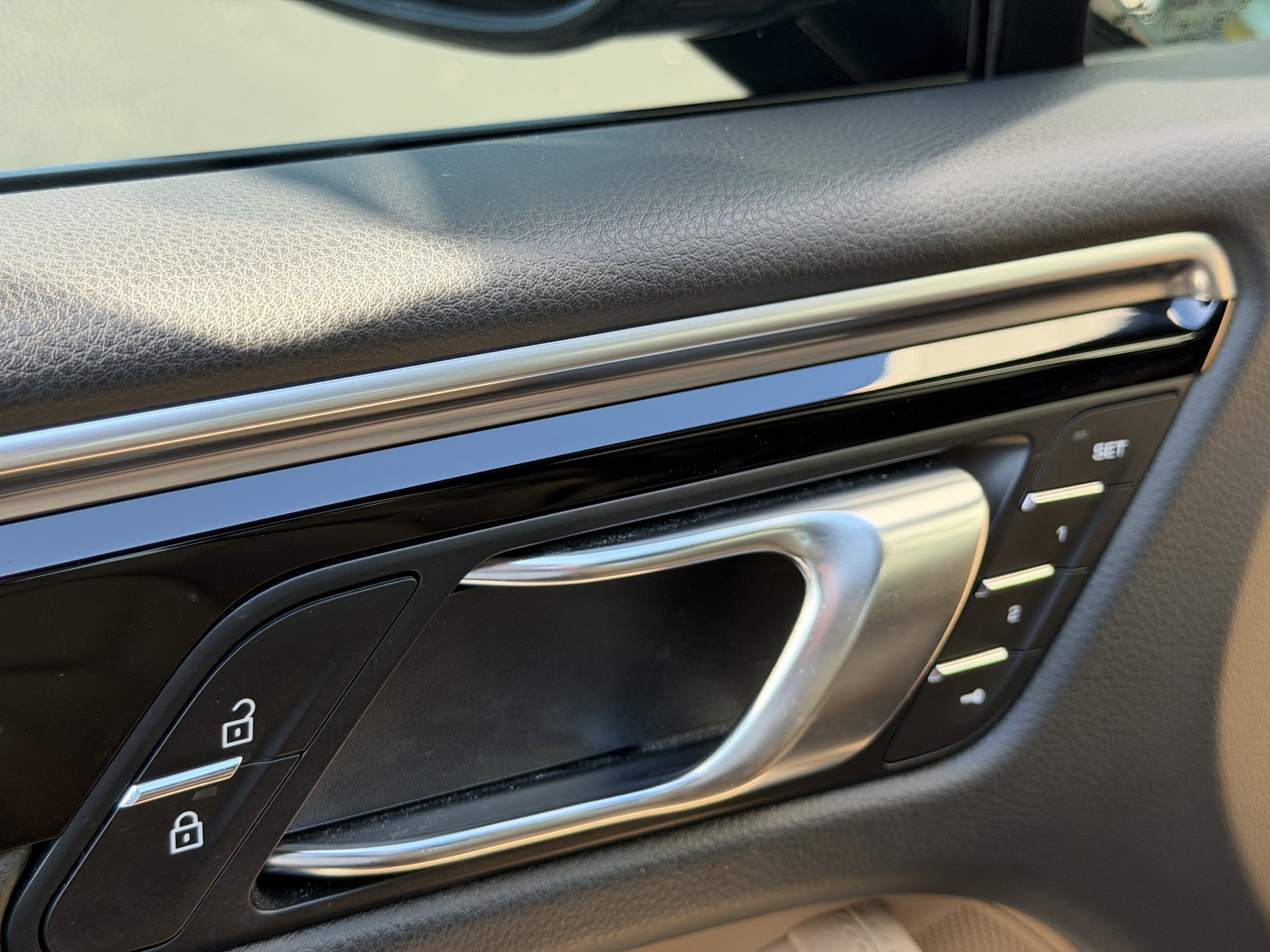 Certified 2022 Porsche Macan image 24