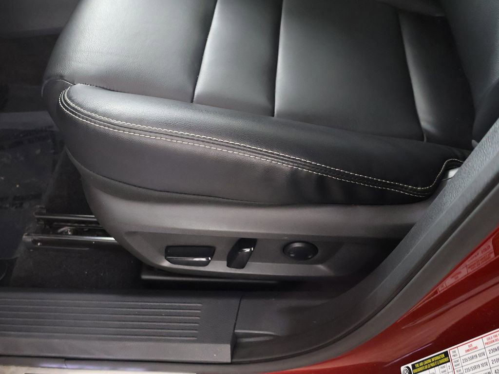 Used 2023 Nissan Rogue SL w/ SL Premium Package image 33