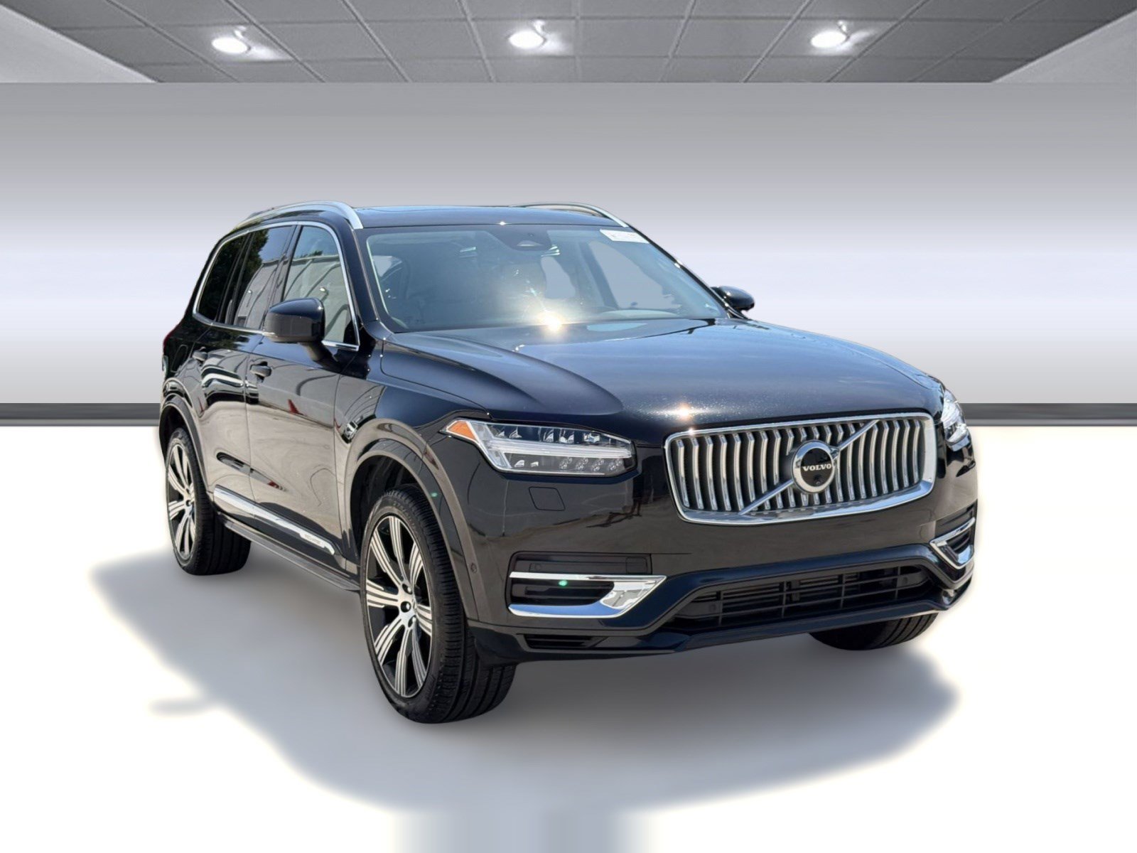 Used 2024 Volvo XC90 T8 Plus w/ Protection Package Premier AWD/4WD image 7