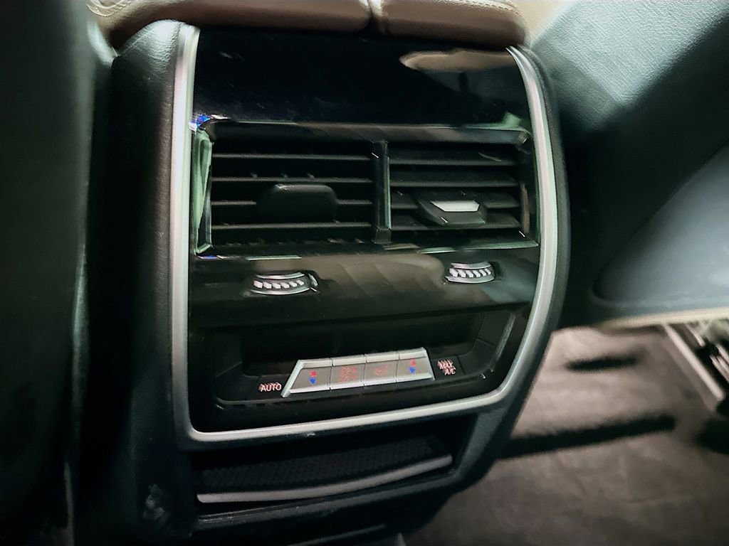 Used 2022 BMW X6 M50i w/ Premium Package image 33