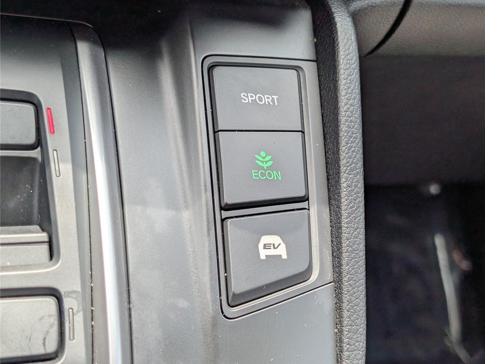 Used 2021 Honda CR-V Touring image 26