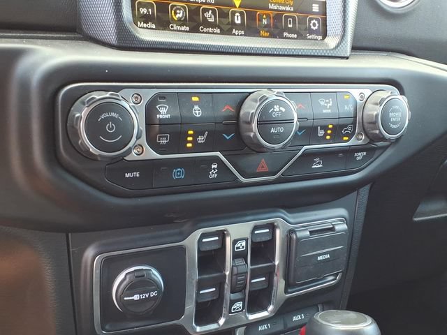 Used 2023 Jeep Wrangler Unlimited Sahara w/ Cold Weather Group AWD/4WD image 16