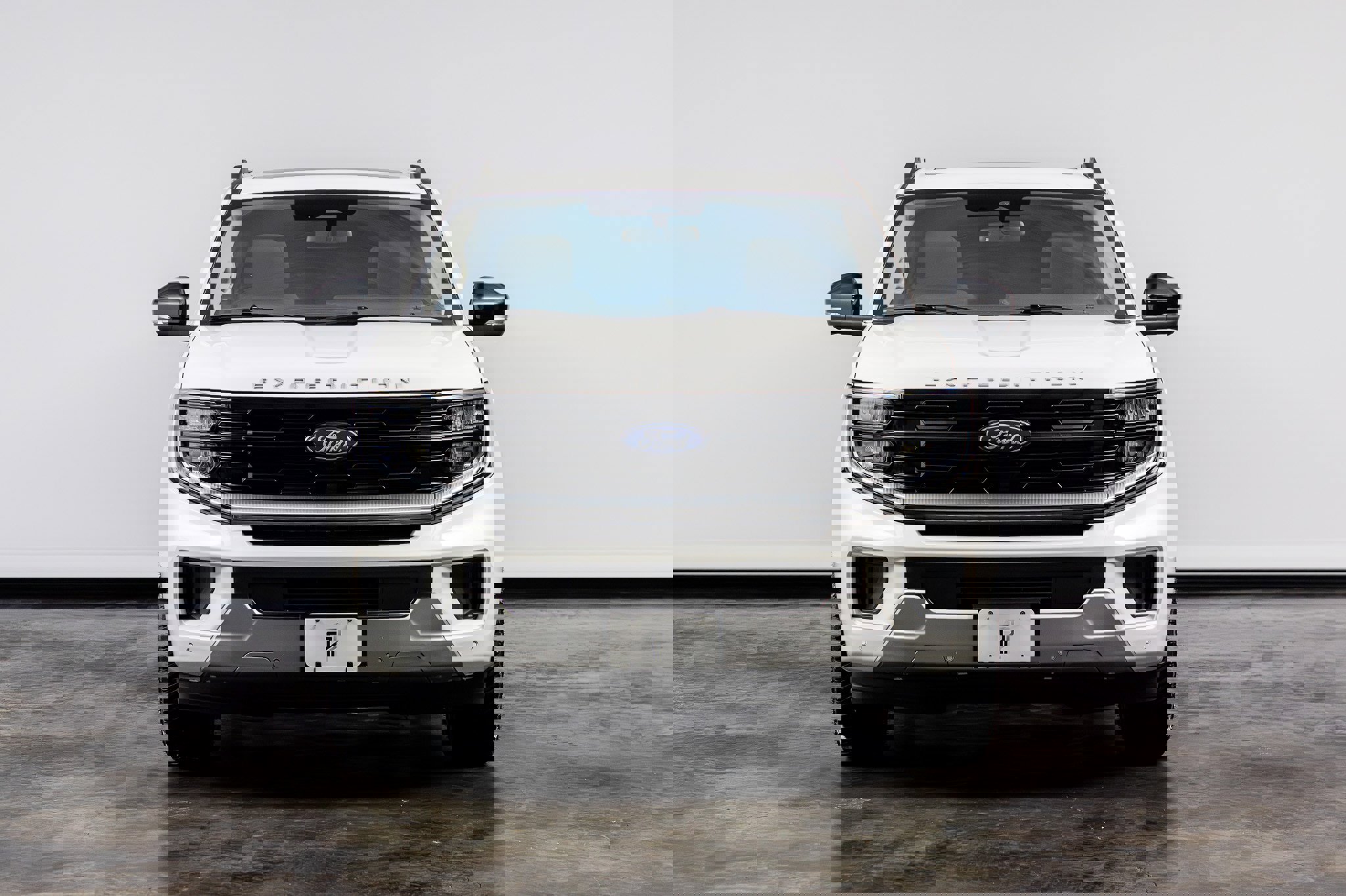 Used 2025 Ford Expedition Platinum w/ Driver's Package image 2