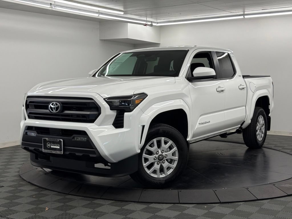 Used 2026 Toyota Tacoma SR5 AWD/4WD image 9