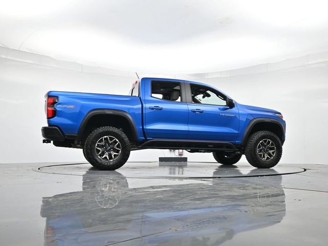 Used 2024 Chevrolet Colorado ZR2 w/ Technology Package AWD/4WD image 28