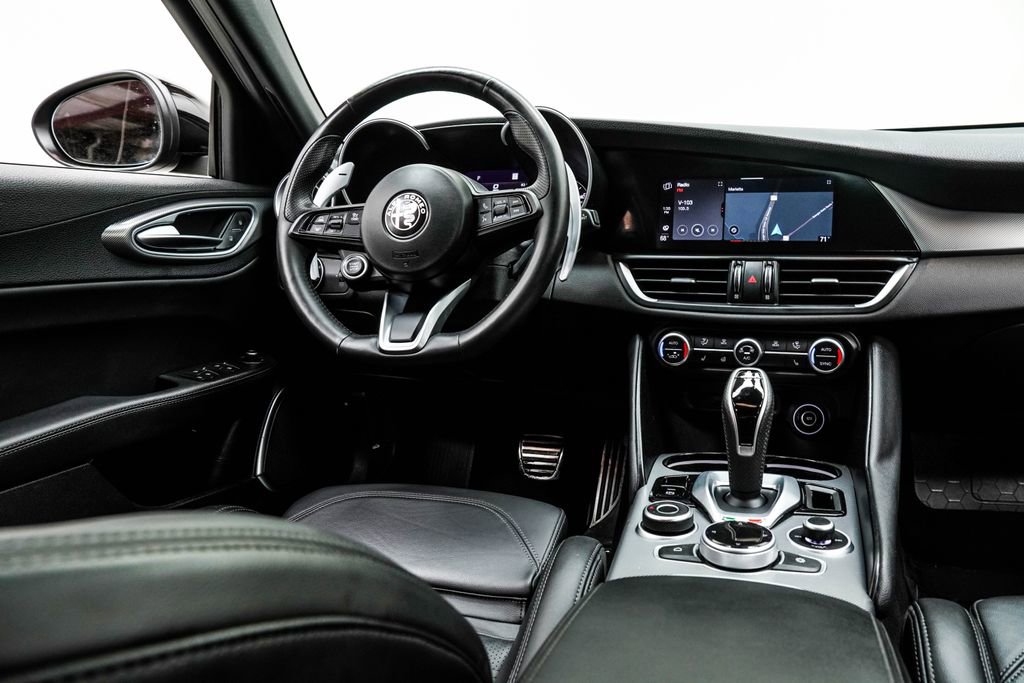 Used 2023 Alfa Romeo Giulia Veloce image 23
