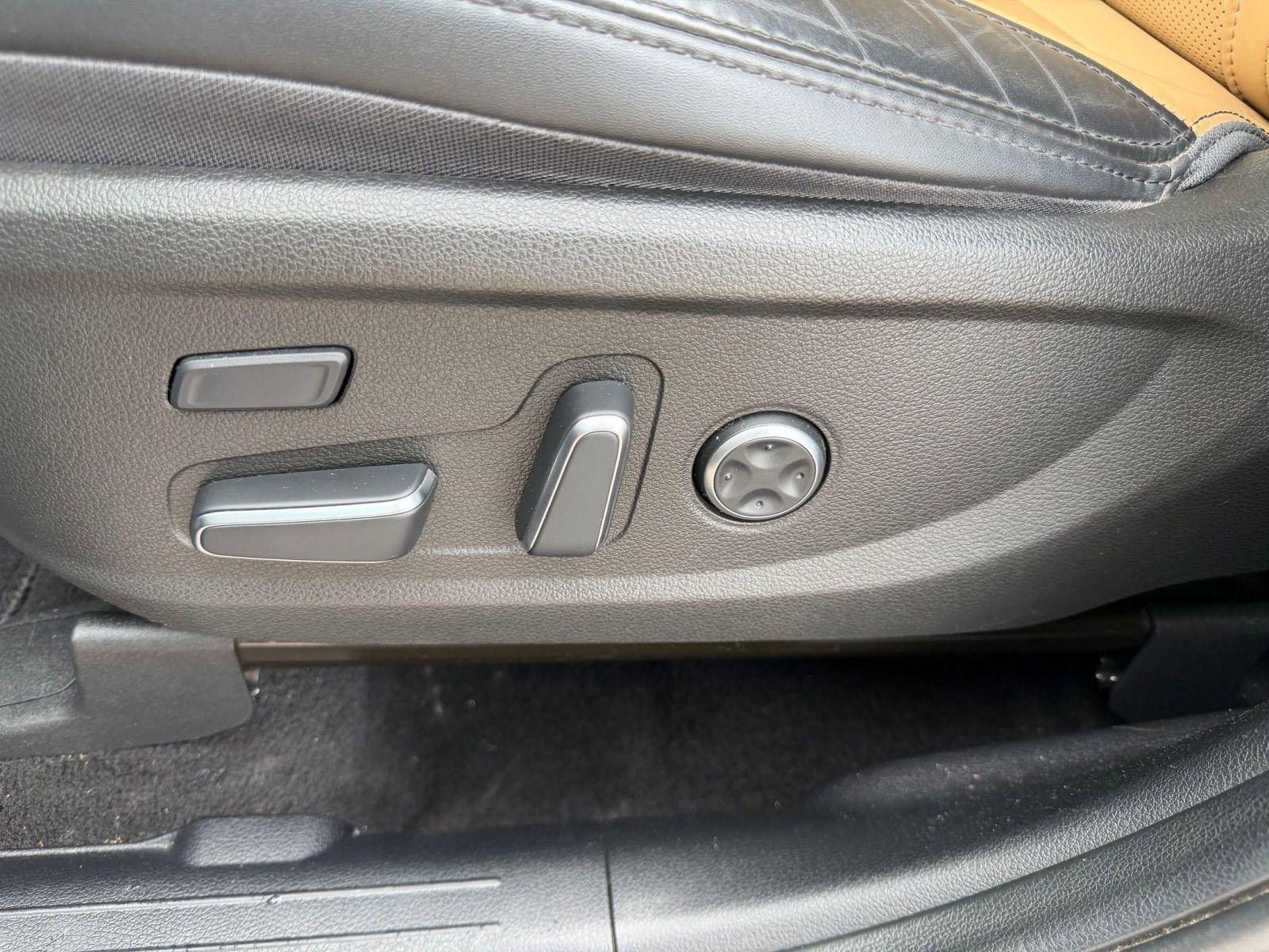 Used 2023 Hyundai Santa Fe Calligraphy image 13