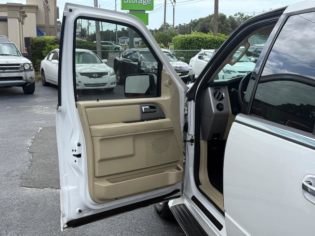 Used 2016 Ford Expedition EL Limited image 9