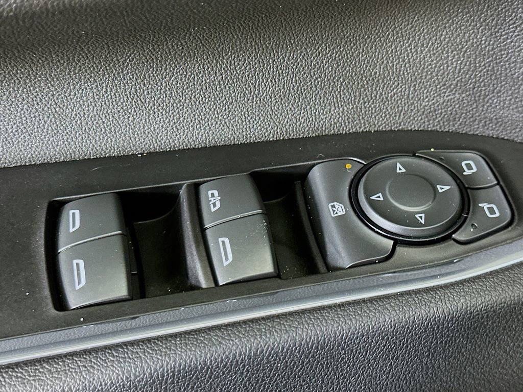 Used 2025 Chevrolet Silverado 2500 LT w/ Convenience Package image 20