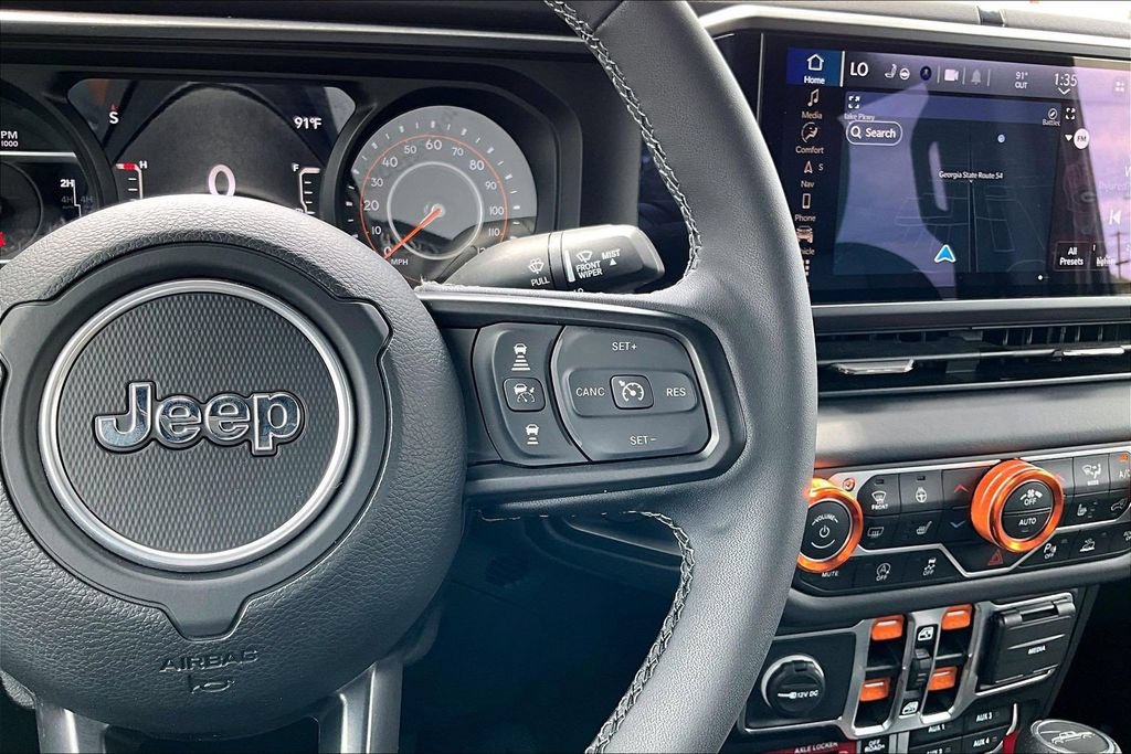 Used 2025 Jeep Gladiator Mojave AWD/4WD image 13