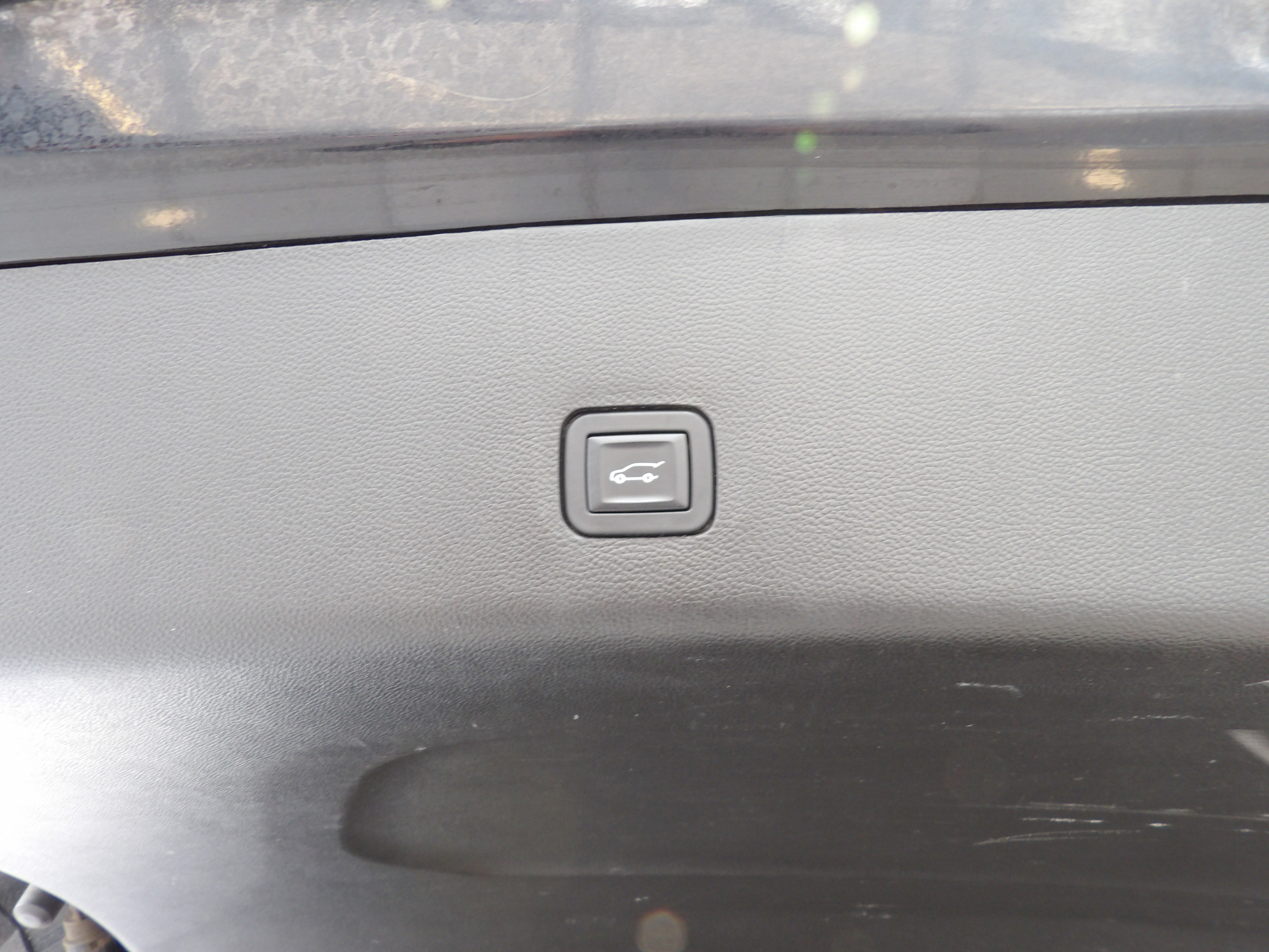 Used 2018 Chevrolet Traverse Premier AWD/4WD image 22