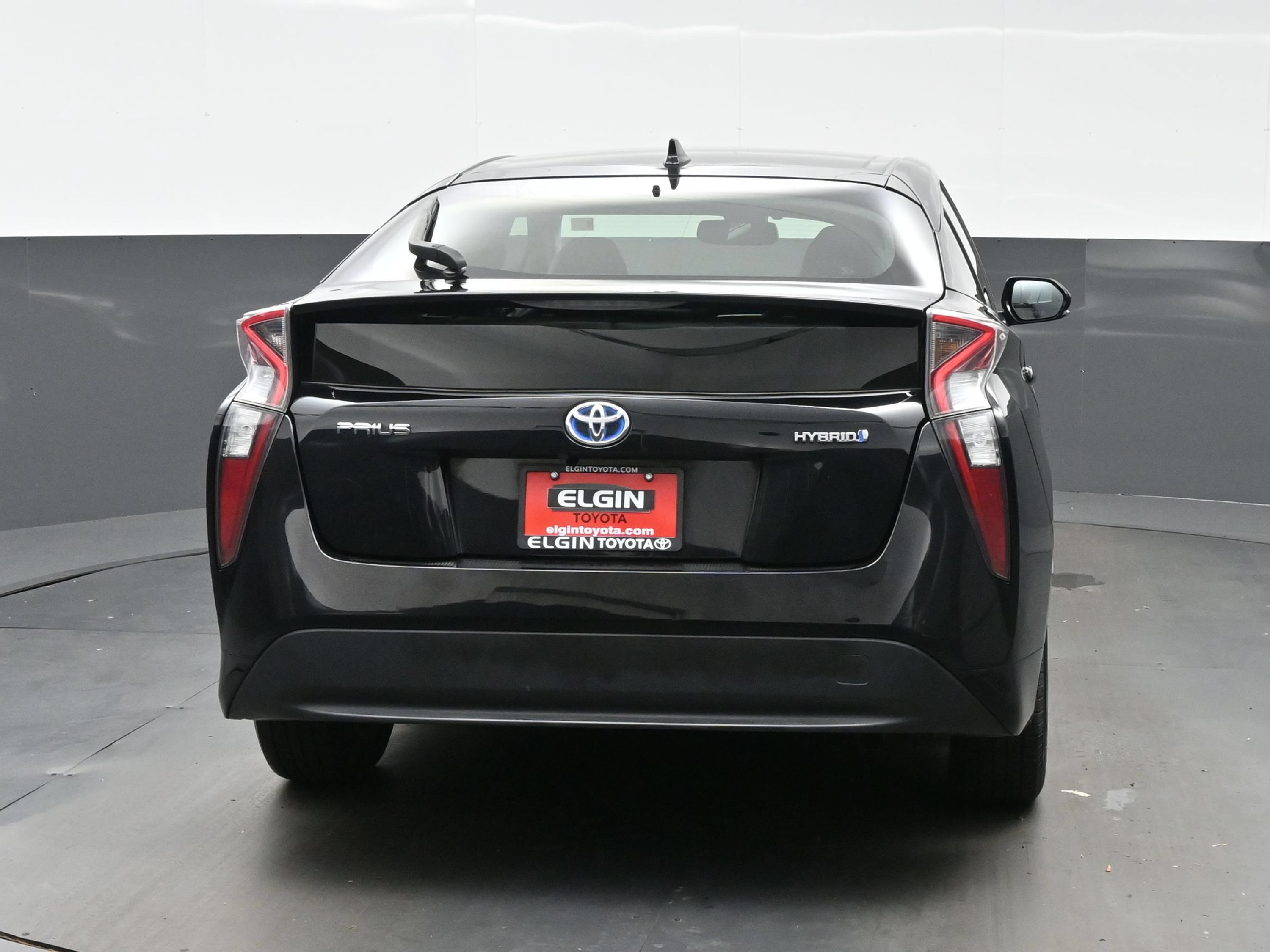 Used 2017 Toyota Prius Four w/ Advanced Technology Package FWD image 5