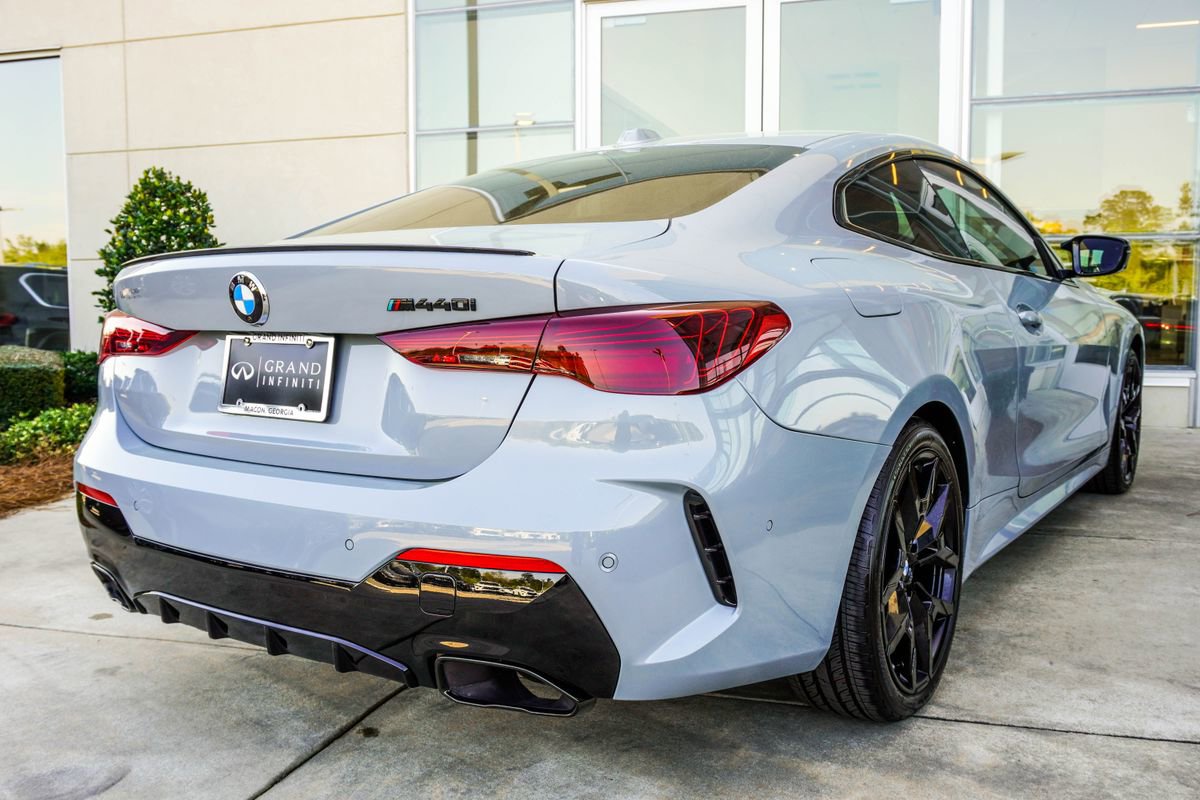 Used 2025 BMW M440i Coupe w/ Premium Package image 12
