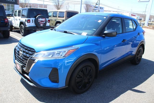 Used 2023 Nissan Kicks S image 2