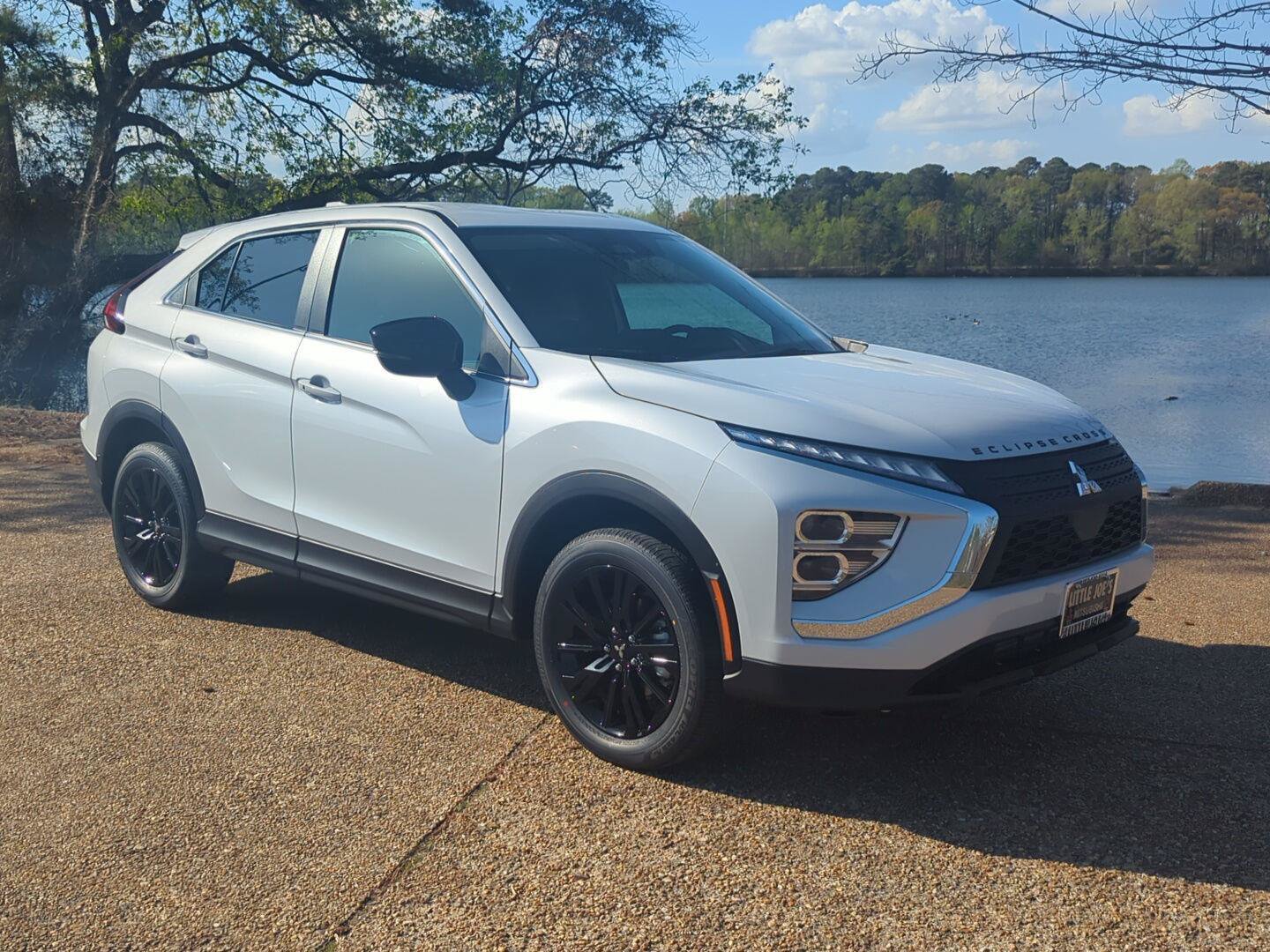 New 2026 Mitsubishi Eclipse Cross LE AWD/4WD image 1
