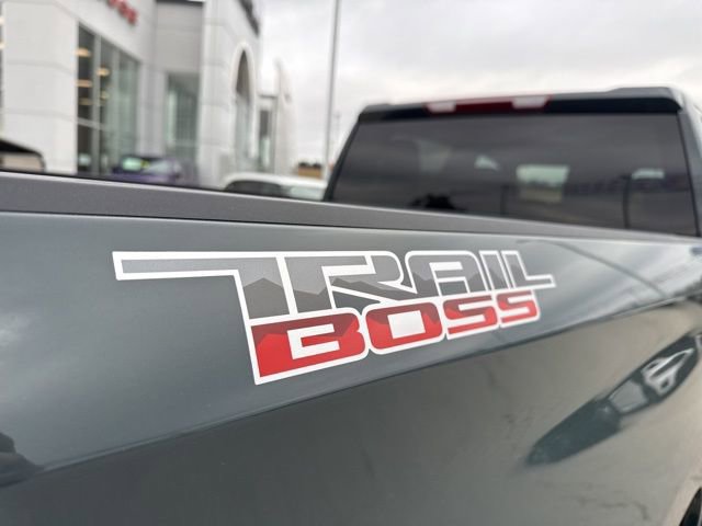 Used 2025 Chevrolet Silverado 1500 Custom Trail Boss w/ Turbomax Blackout Package image 11