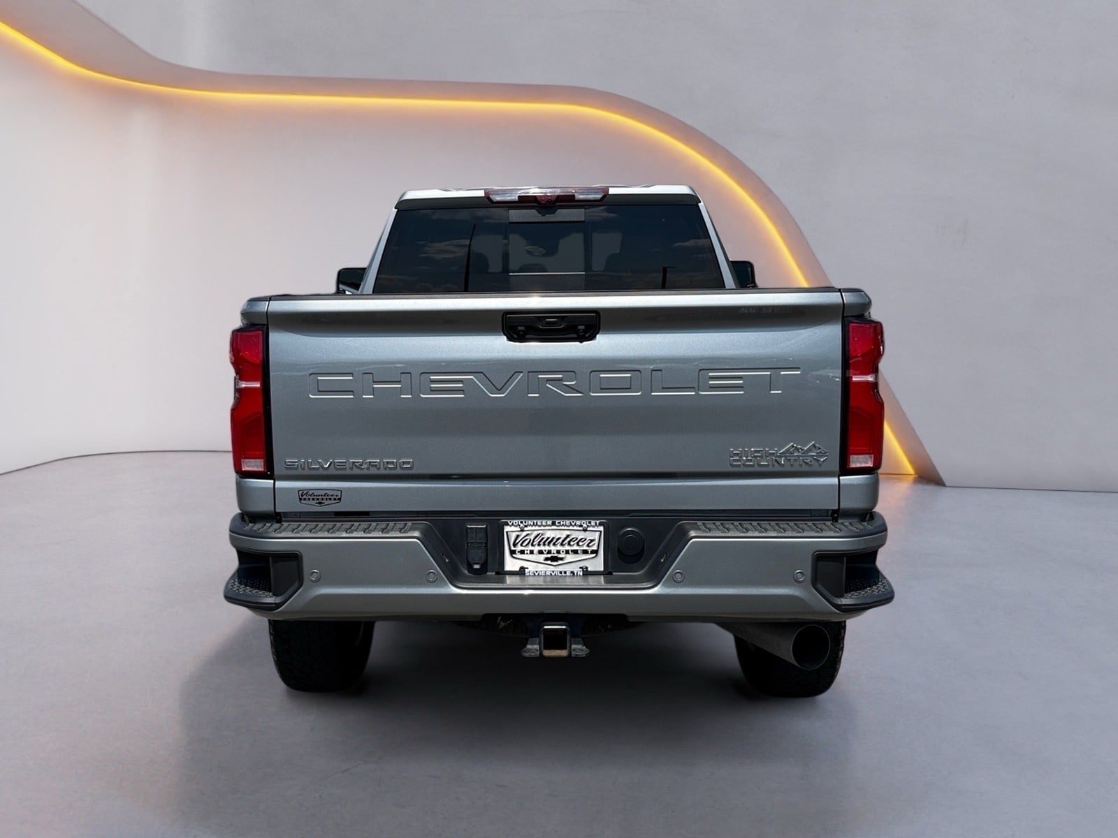 Used 2024 Chevrolet Silverado 2500 High Country w/ High Country Premium Package AWD/4WD image 4