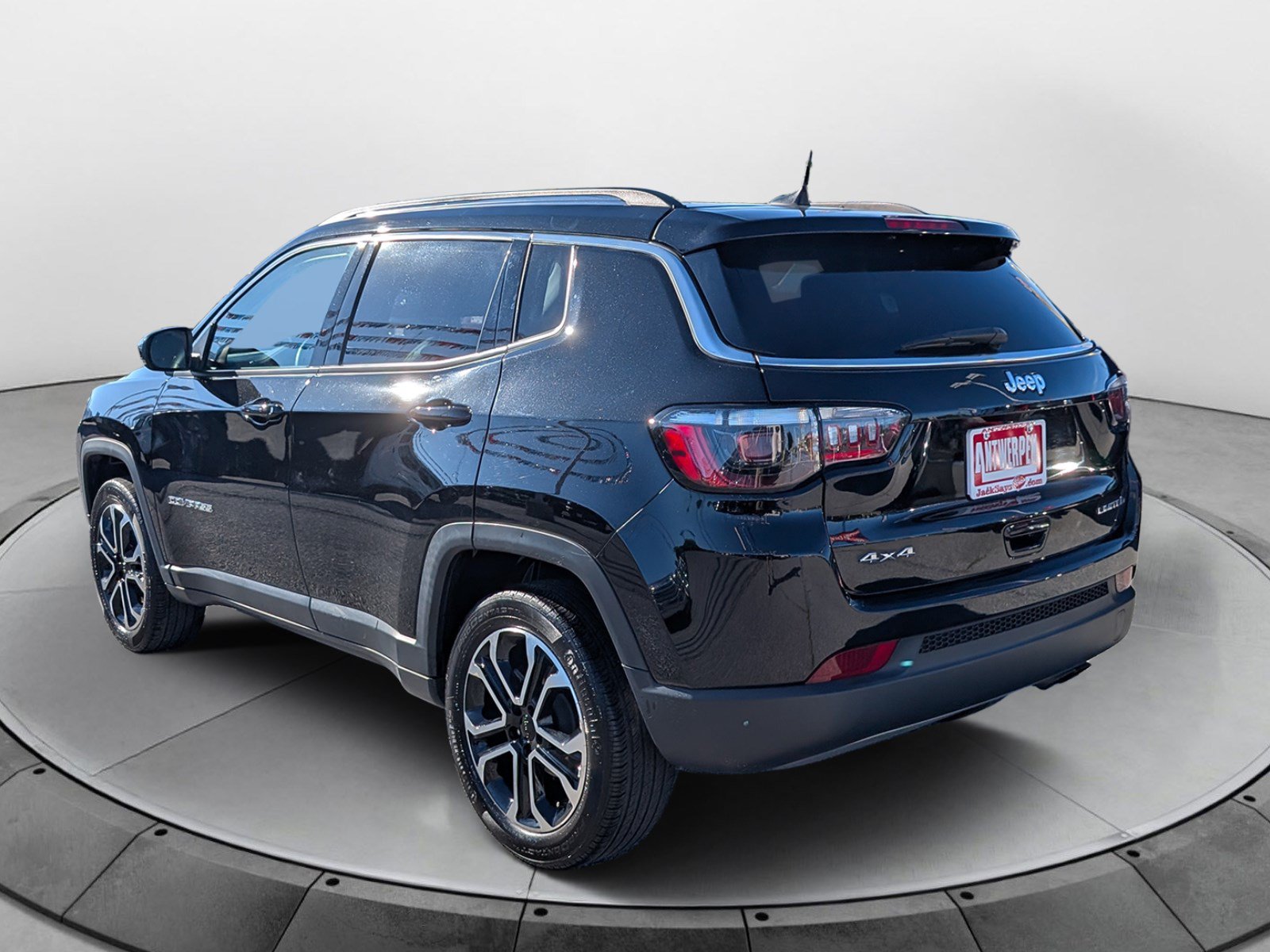 Used 2022 Jeep Compass Limited AWD/4WD image 5