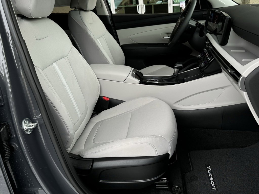 Certified 2025 Hyundai Tucson SEL image 18