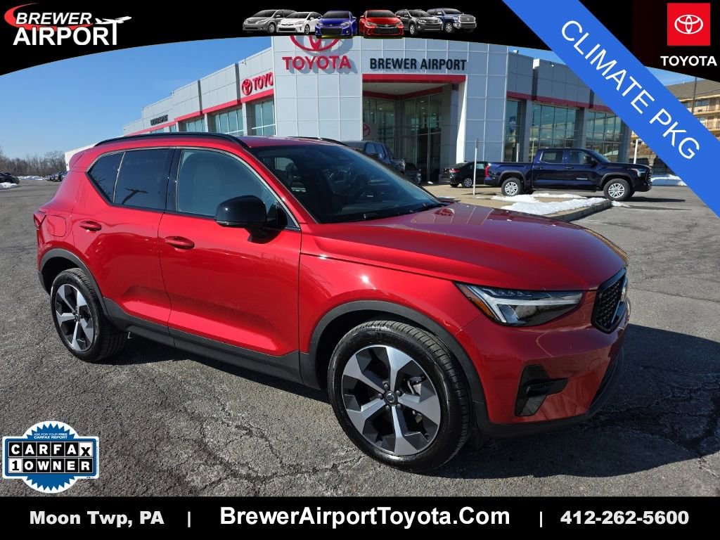Used 2023 Volvo XC40 B5 Plus w/ Climate Package