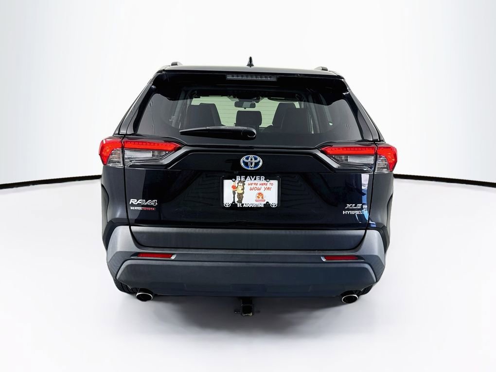 Used 2021 Toyota RAV4 XLE Premium image 8
