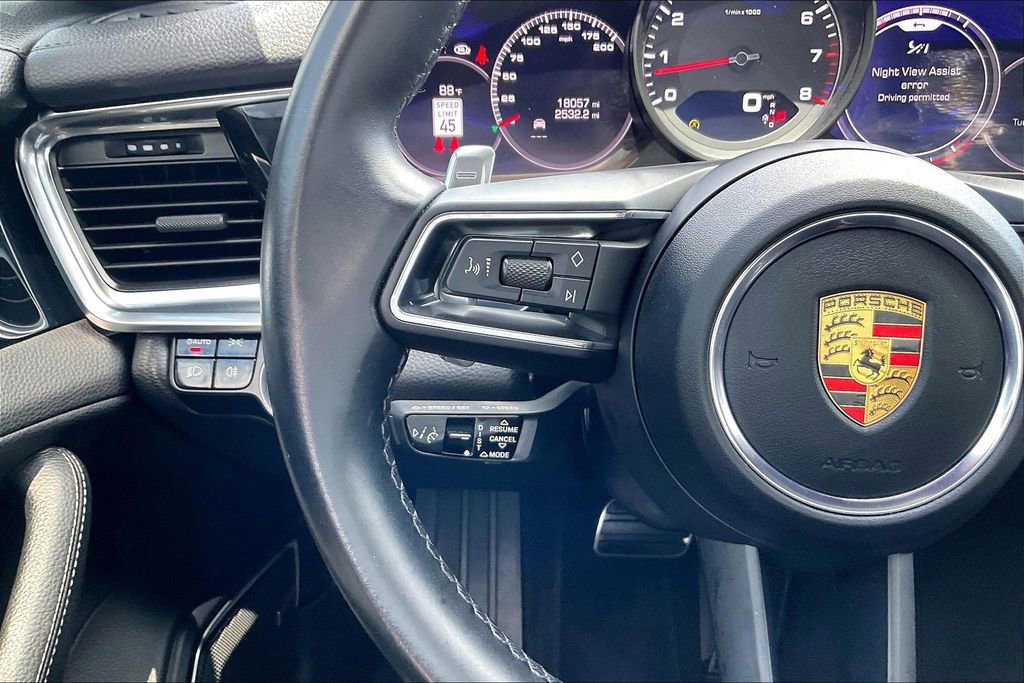 Used 2021 Porsche Panamera 4S image 10