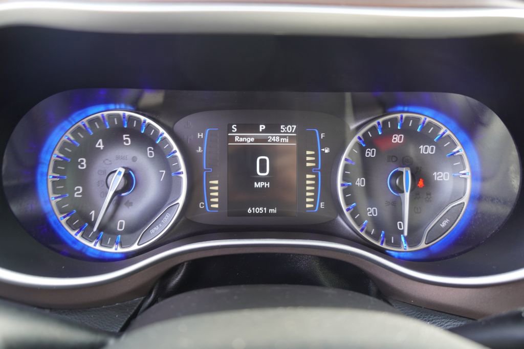 Used 2023 Chrysler Voyager LX image 22