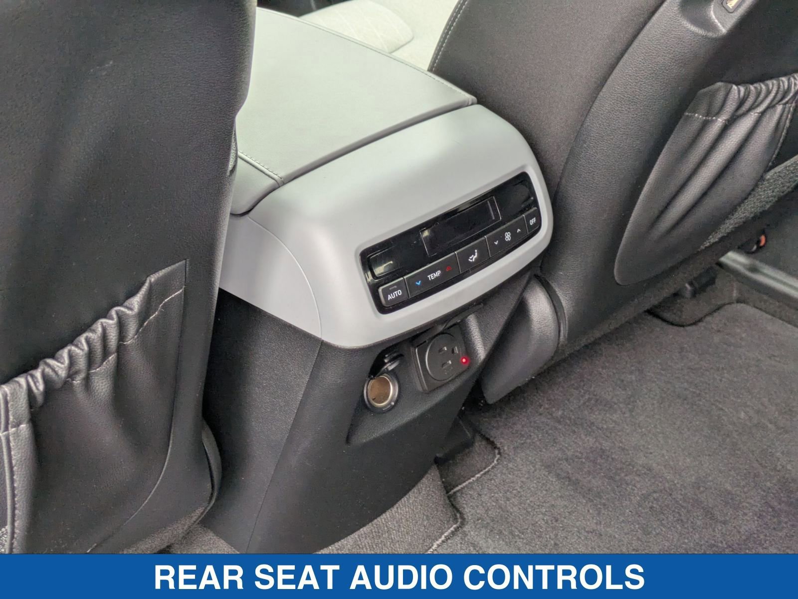 Used 2022 Hyundai Palisade SEL w/ Convenience Package image 32