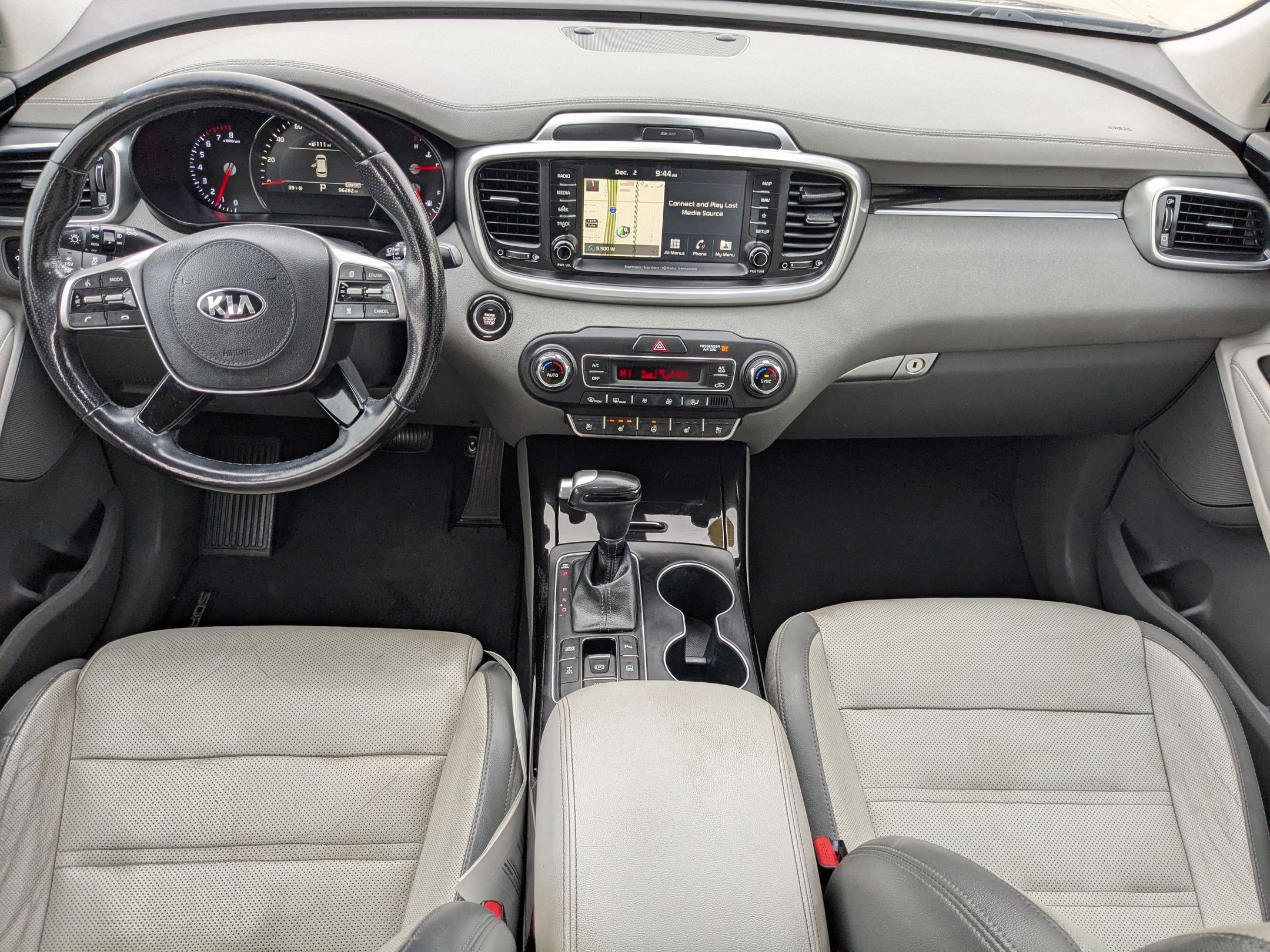 Used 2019 Kia Sorento SX w/ SX Touring Package image 16