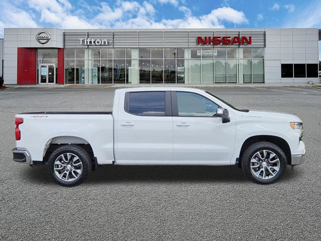 Used 2024 Chevrolet Silverado 1500 LT AWD/4WD image 3