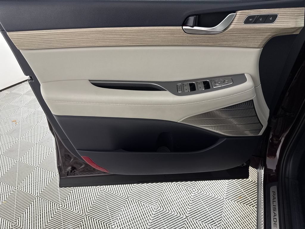 Used 2021 Hyundai Palisade Limited FWD image 10