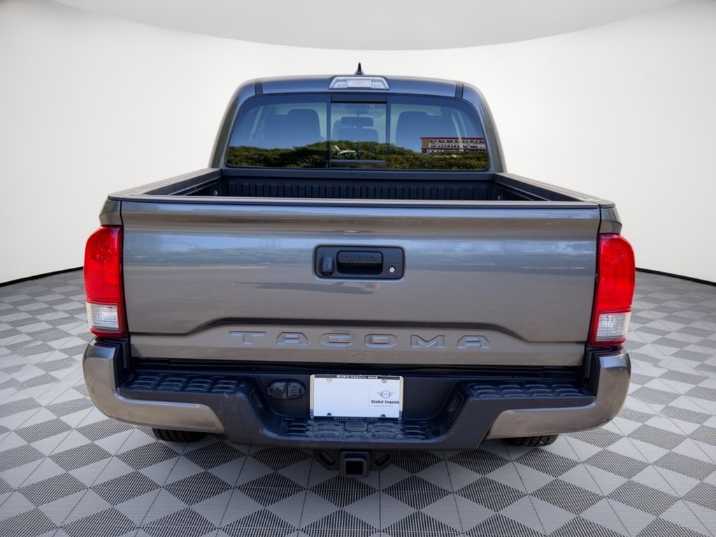 Used 2022 Toyota Tacoma SR5 w/ Technology Package RWD image 11