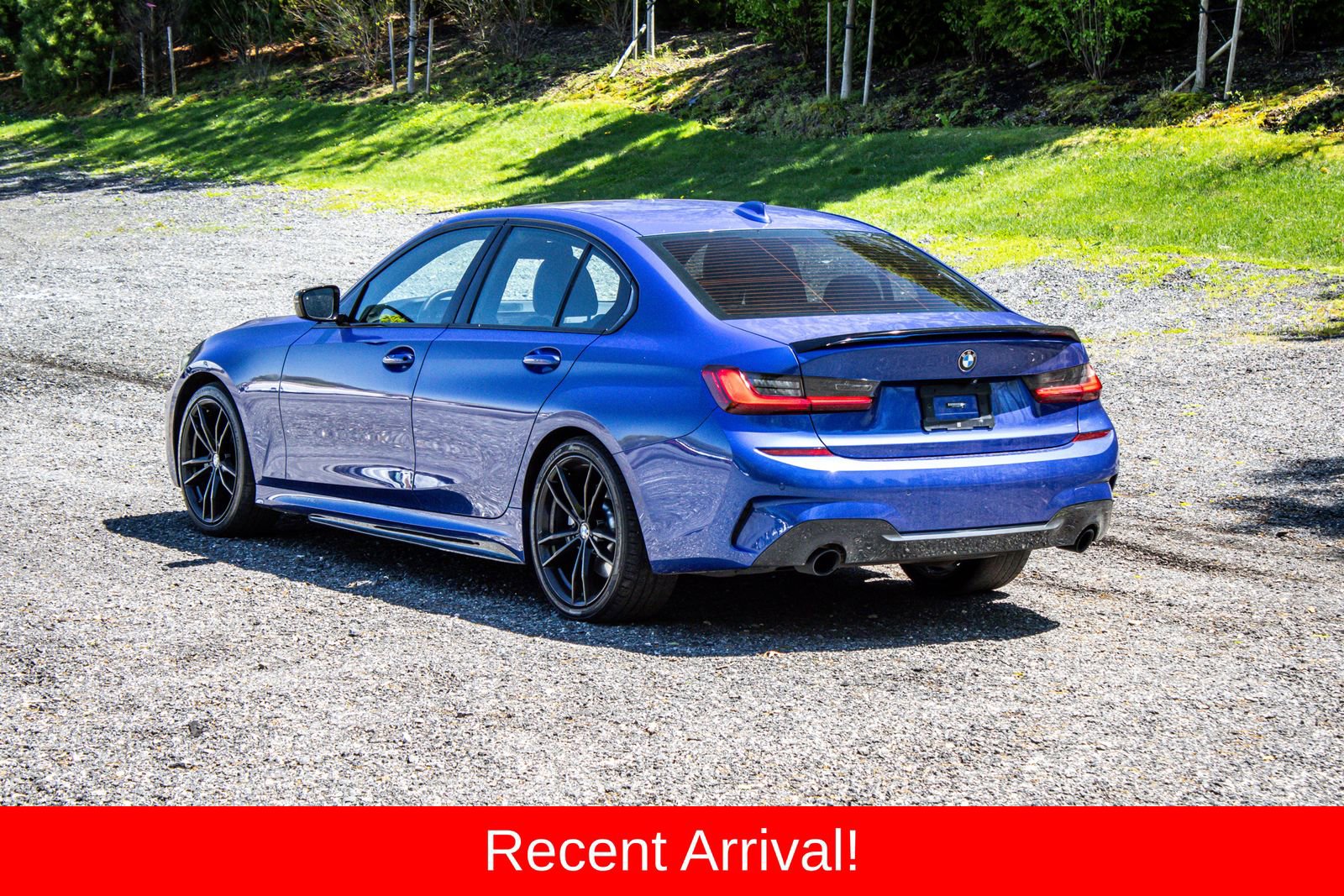 Used 2022 BMW 330i Sedan w/ M Sport Package RWD image 5