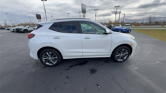 Used 2022 Buick Encore GX Select w/ Sport Touring Package image 9