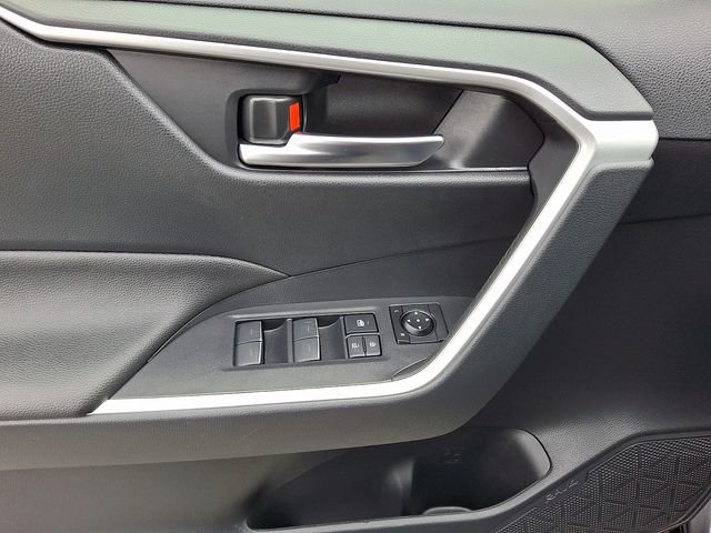 Certified 2025 Toyota RAV4 XLE AWD/4WD image 12