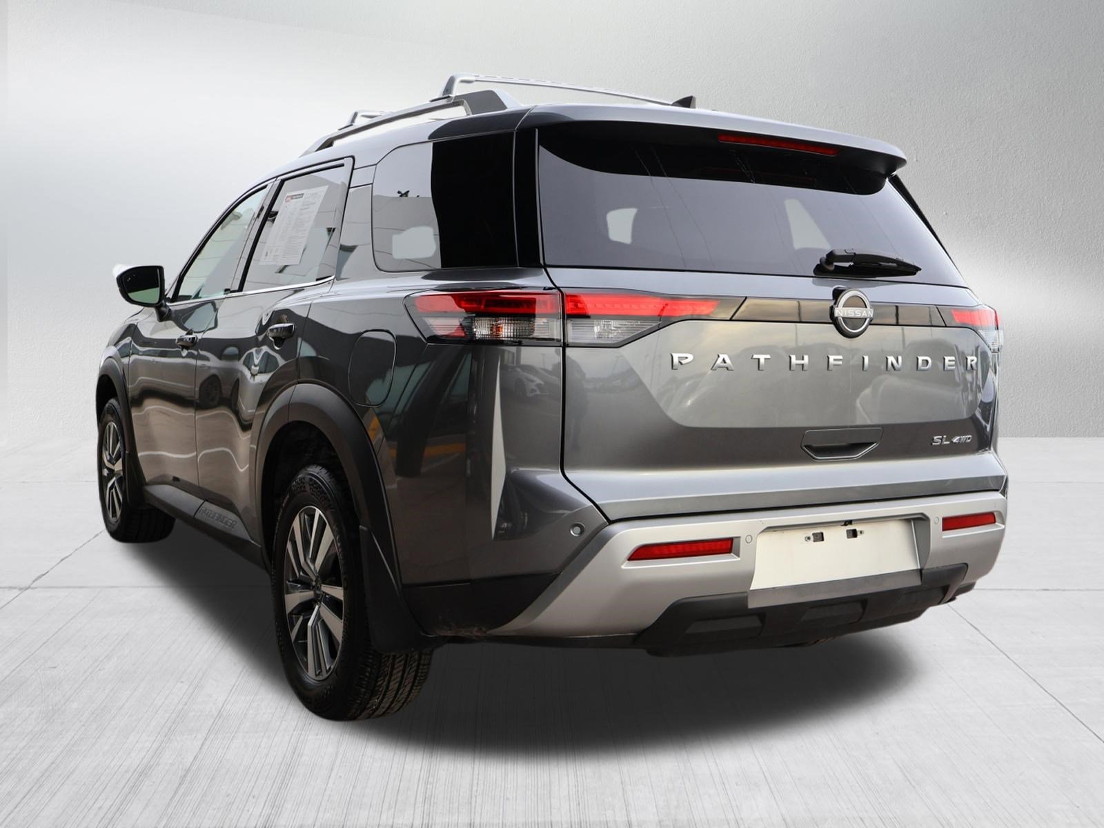 Used 2024 Nissan Pathfinder SL image 5