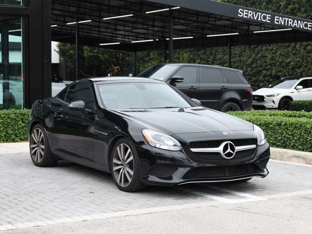 Used 2018 Mercedes-Benz SLC 300 image 3