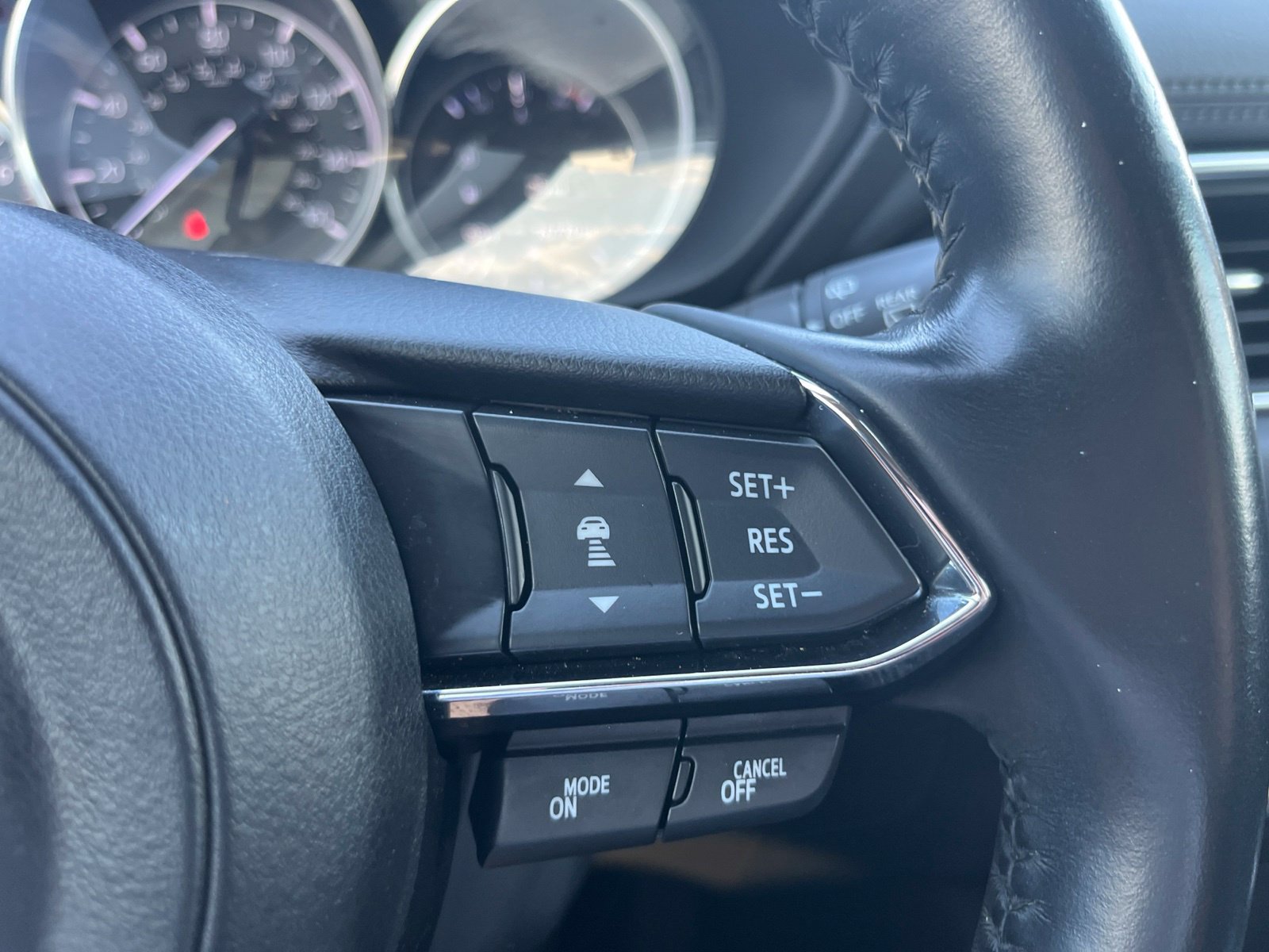 Used 2018 MAZDA CX-5 Touring w/ Preferred Equipment Package FWD image 17