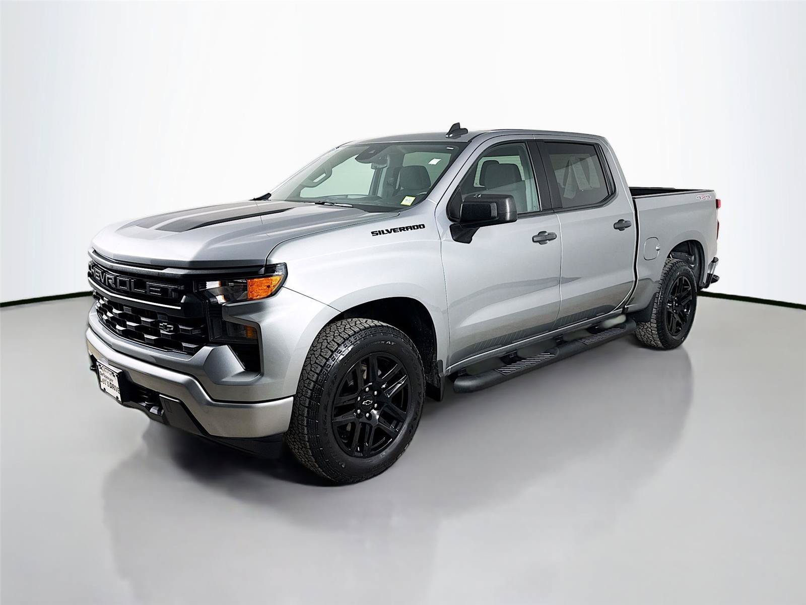 Used 2023 Chevrolet Silverado 1500 Custom w/ Rally Edition AWD/4WD image 5
