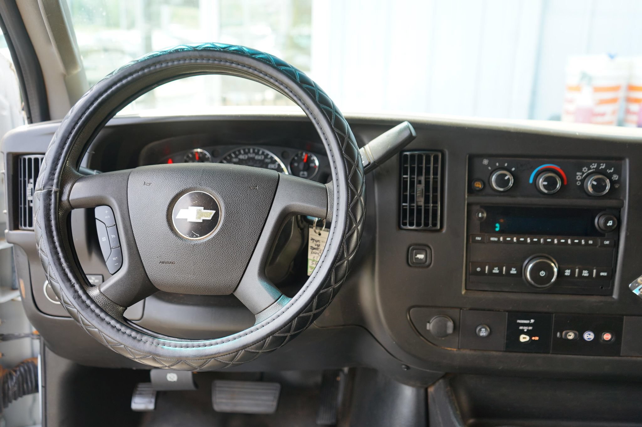 Used 2017 Chevrolet Express 3500 LS RWD image 17