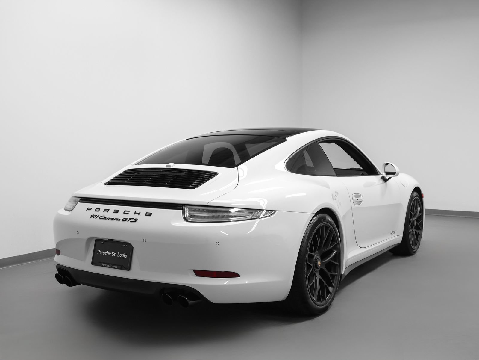 Certified 2016 Porsche 911 Carrera GTS RWD image 12