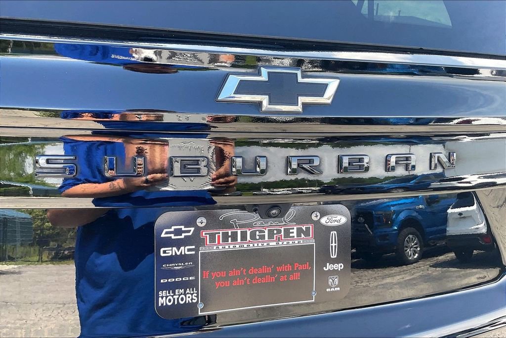 Used 2025 Chevrolet Suburban Z71 AWD/4WD image 24