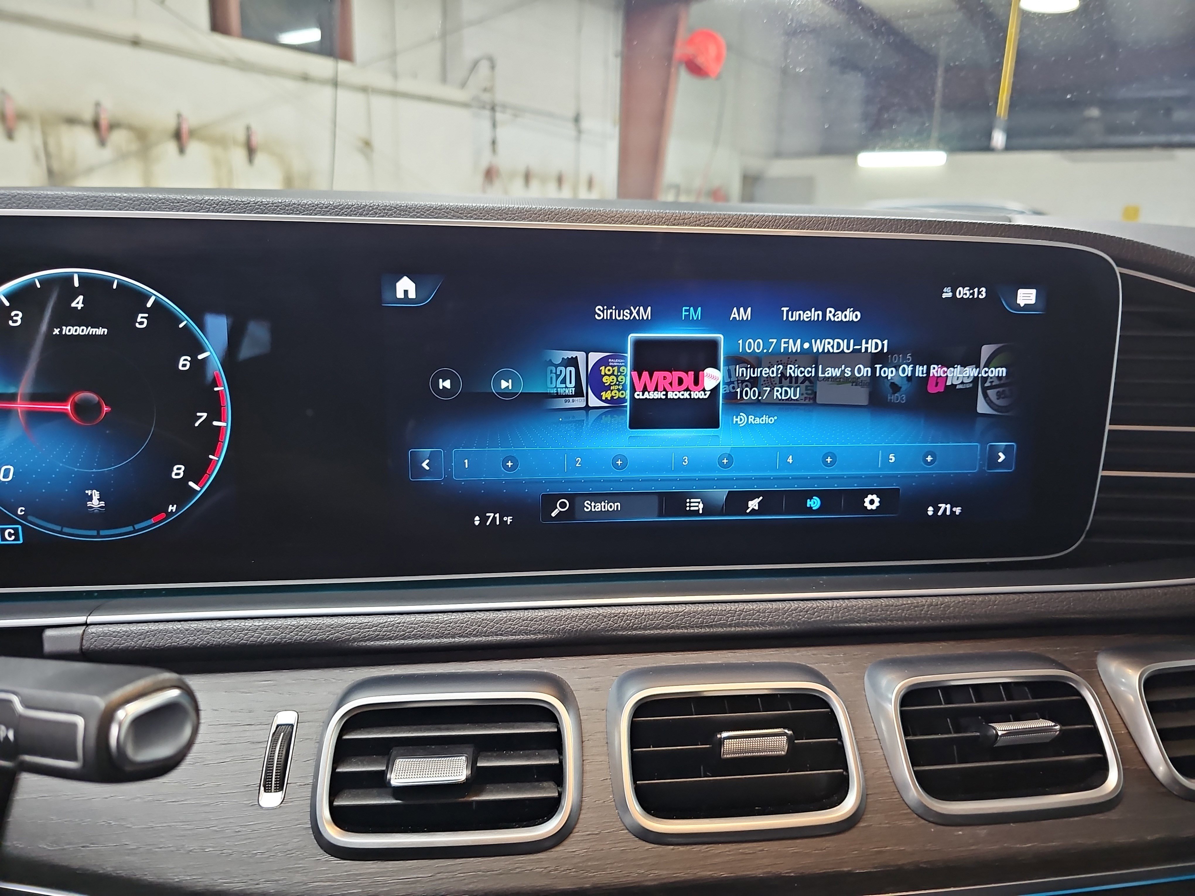 Certified 2020 Mercedes-Benz GLE 350 4MATIC image 23