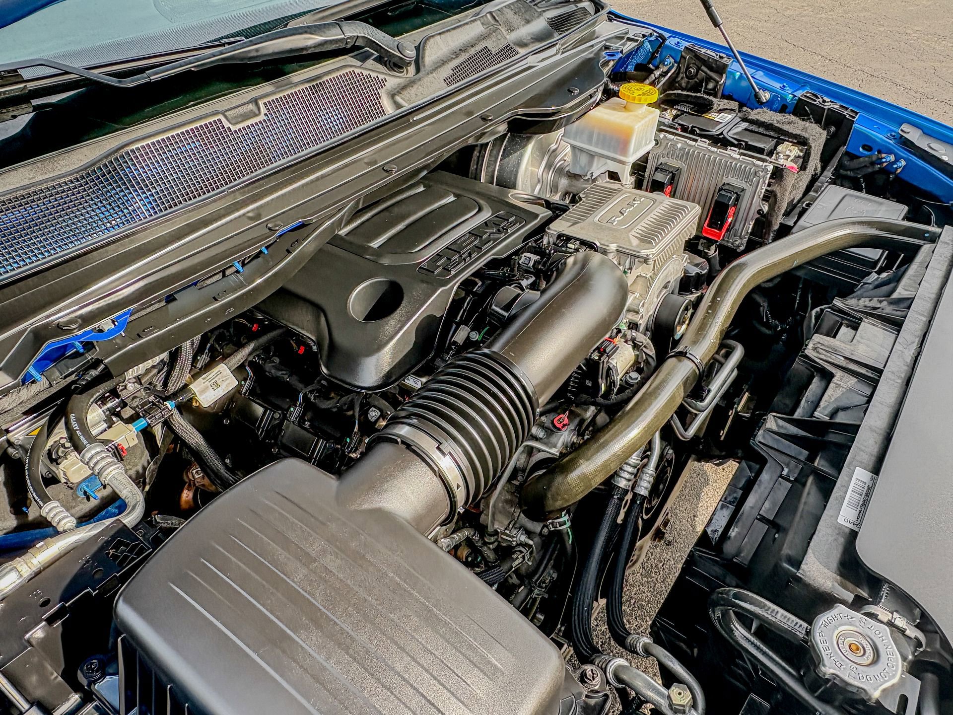 Used 2020 RAM 1500 Laramie AWD/4WD image 33