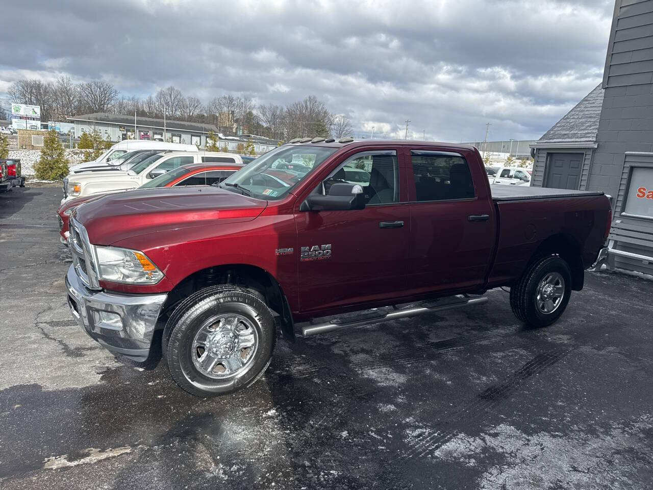 Used 2018 RAM 2500 Tradesman w/ Chrome Appearance Group AWD/4WD image 3